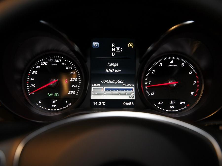  Mercedes-Benz C200 Avantgarde Line 2014 года  (AU) (фото 13 из 25)